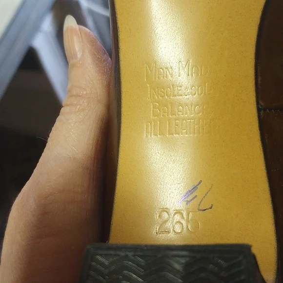 Elegant Brown Women's Heels - Picture 7 of 8